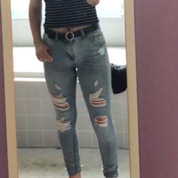 Distressed Jeans - Picture 6 of 6